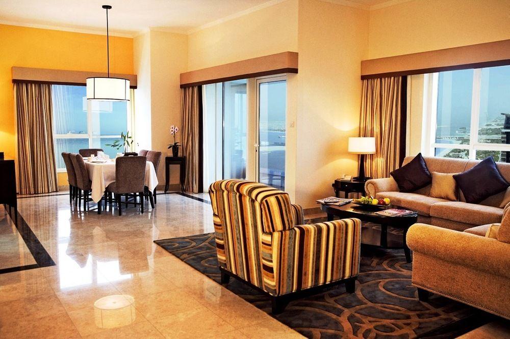 Marriott Harbour And Отель Дубай
